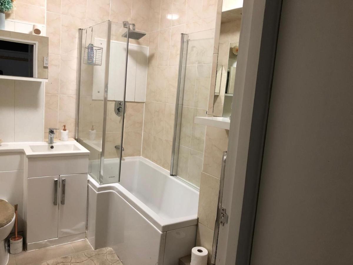 Entire Flat Very Comfortable 1 Bedroom Λονδίνο Εξωτερικό φωτογραφία